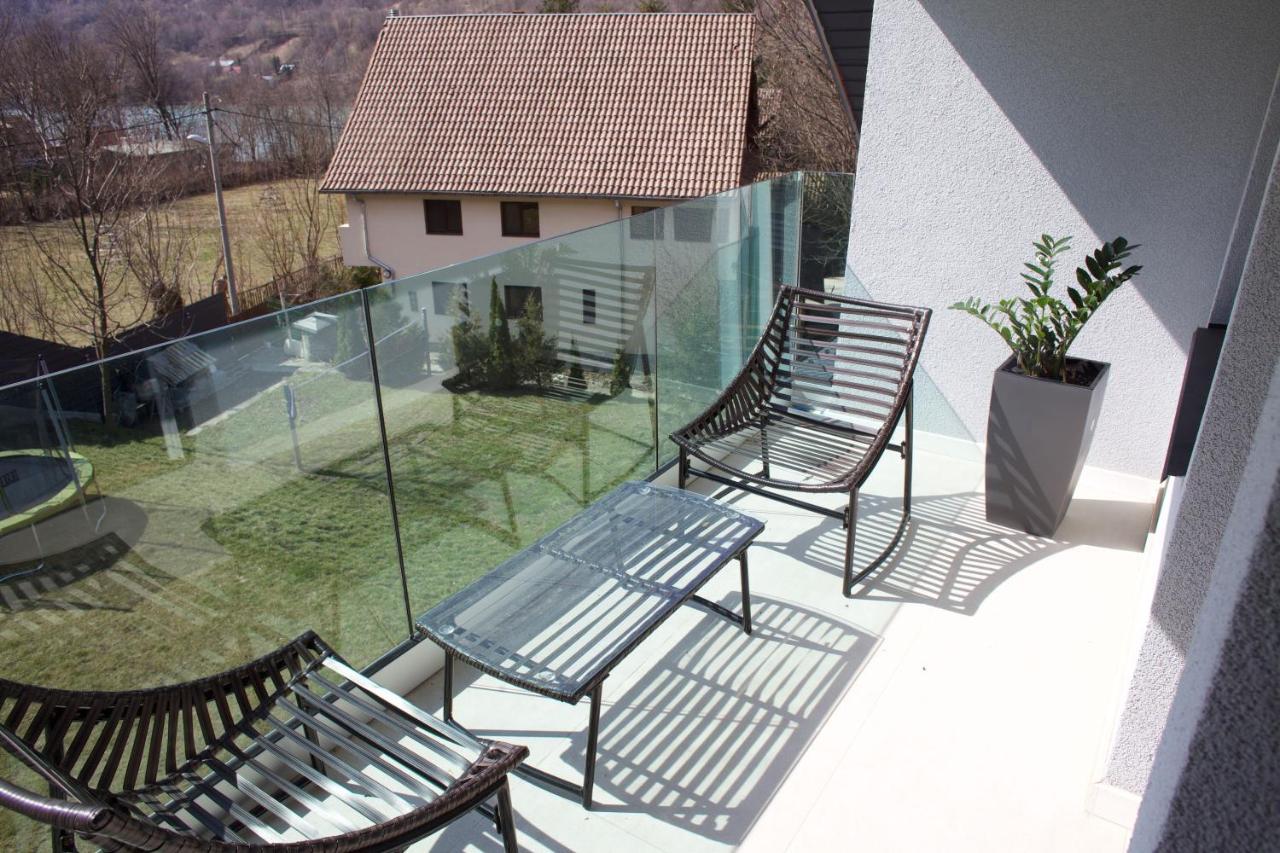 Bed and Breakfast Mira By Atra Teşila Exterior foto