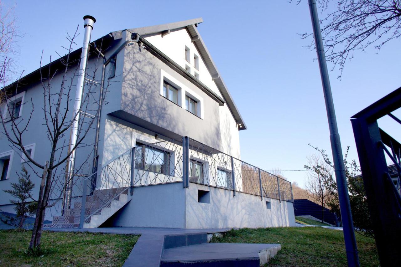 Bed and Breakfast Mira By Atra Teşila Exterior foto