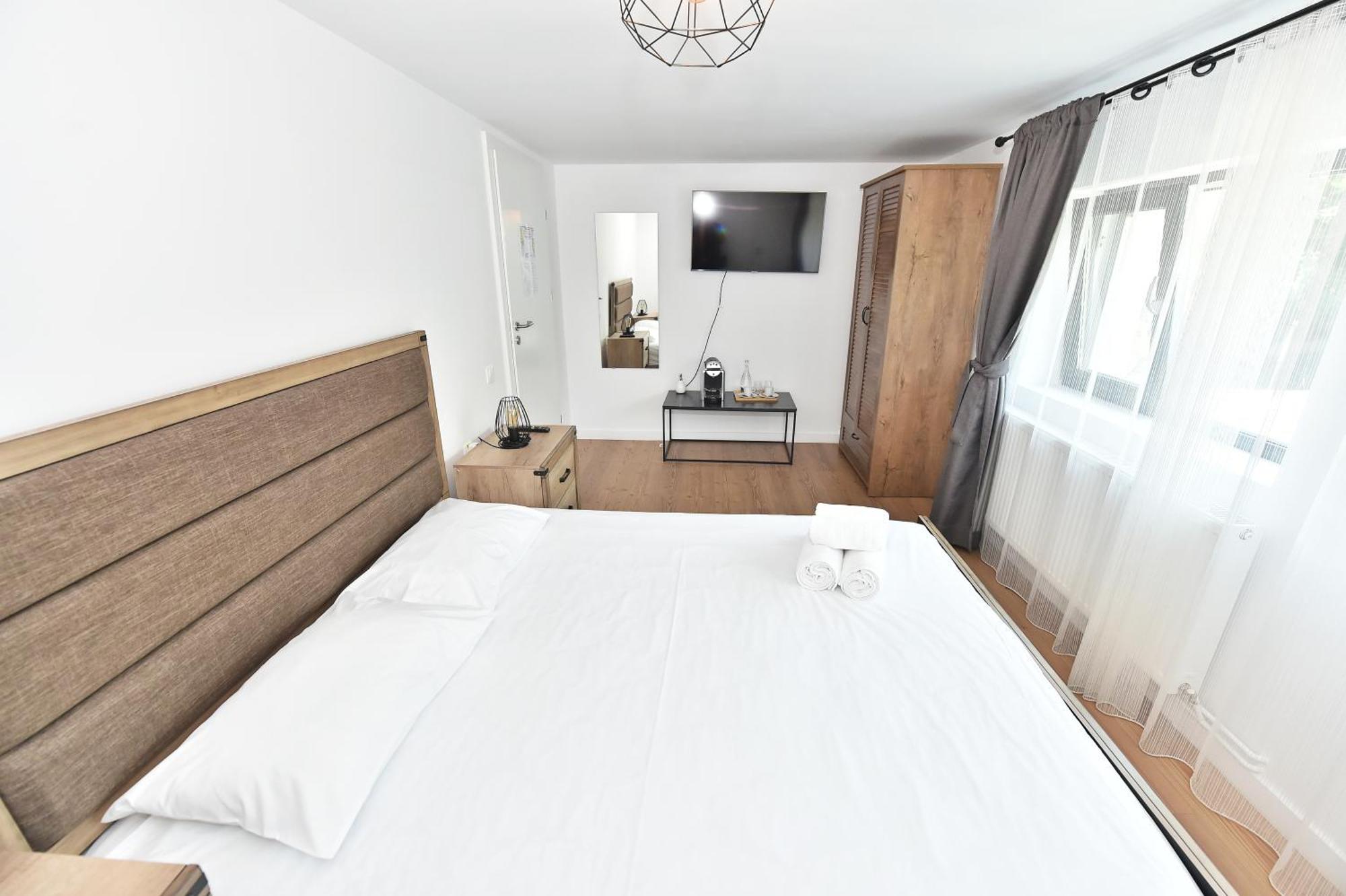 Bed and Breakfast Mira By Atra Teşila Exterior foto